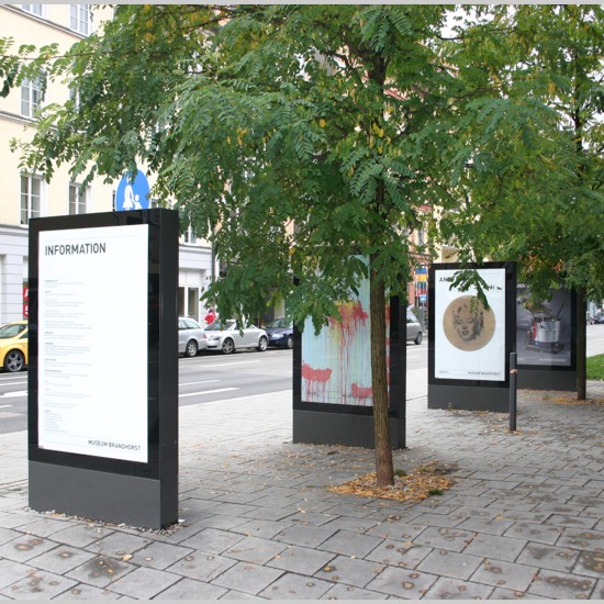 Plakatvitrine, freistehend doppelseitig, RAL Farbton